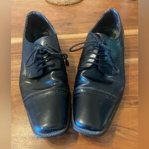 Men’s dress shoes
